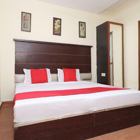 Oyo 29852 Hotel Golden View Abadpura エクステリア 写真