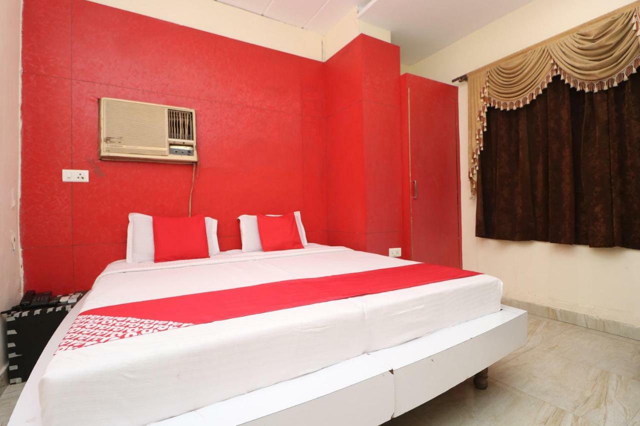 Oyo 29852 Hotel Golden View Abadpura エクステリア 写真