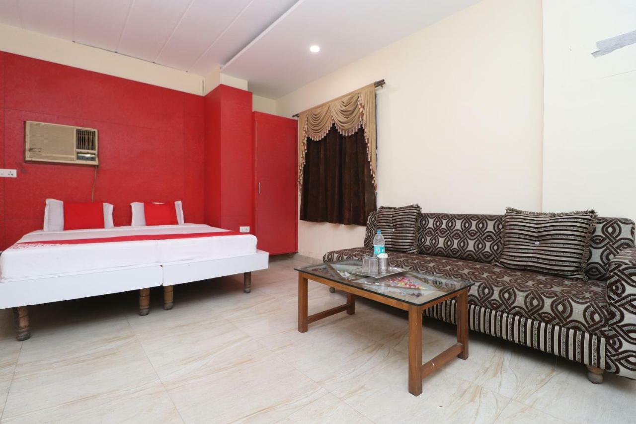 Oyo 29852 Hotel Golden View Abadpura エクステリア 写真